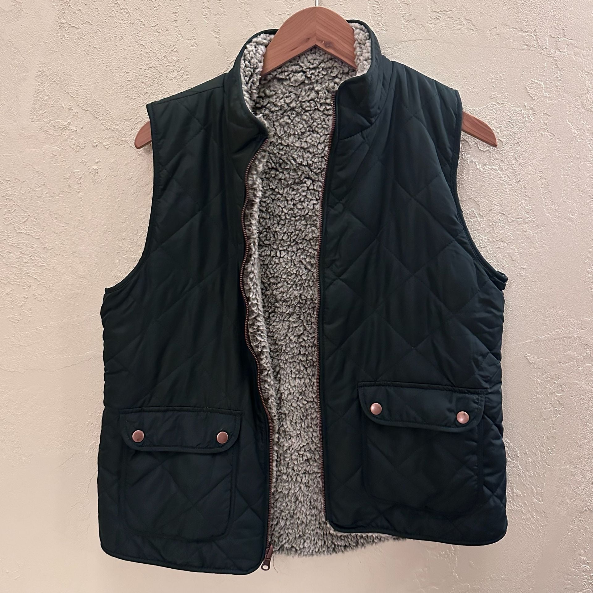Thread & Supply Reversible Quilted Sherpa Vest Hunter Green Size Large 4