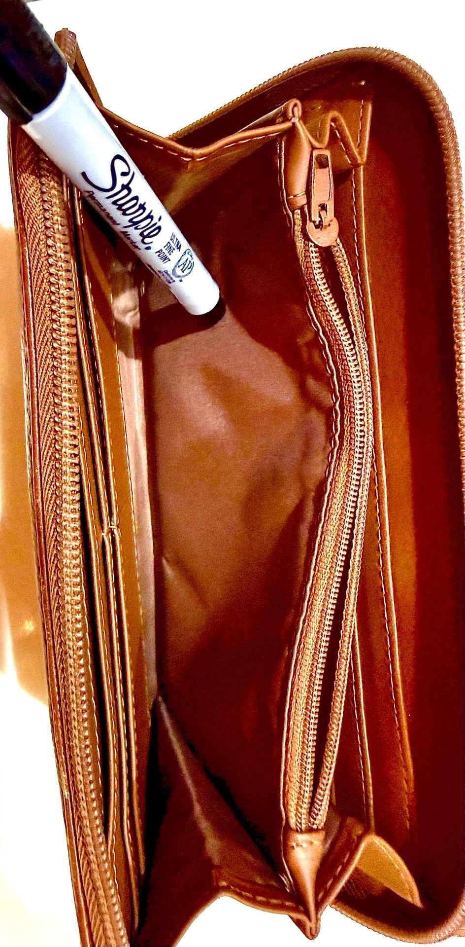 Kenneth Cole Reaction Brown Pebble Genuine Leather Zip Around Continental Wallet 8