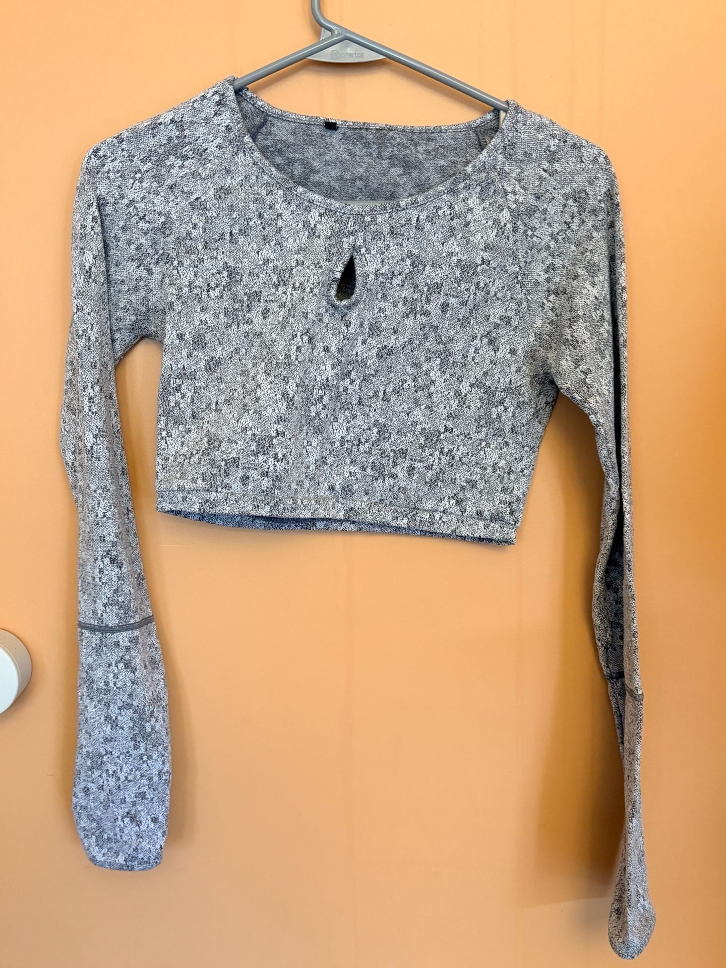 Gymshark Fleur texture long sleeve crop top Size:... 3