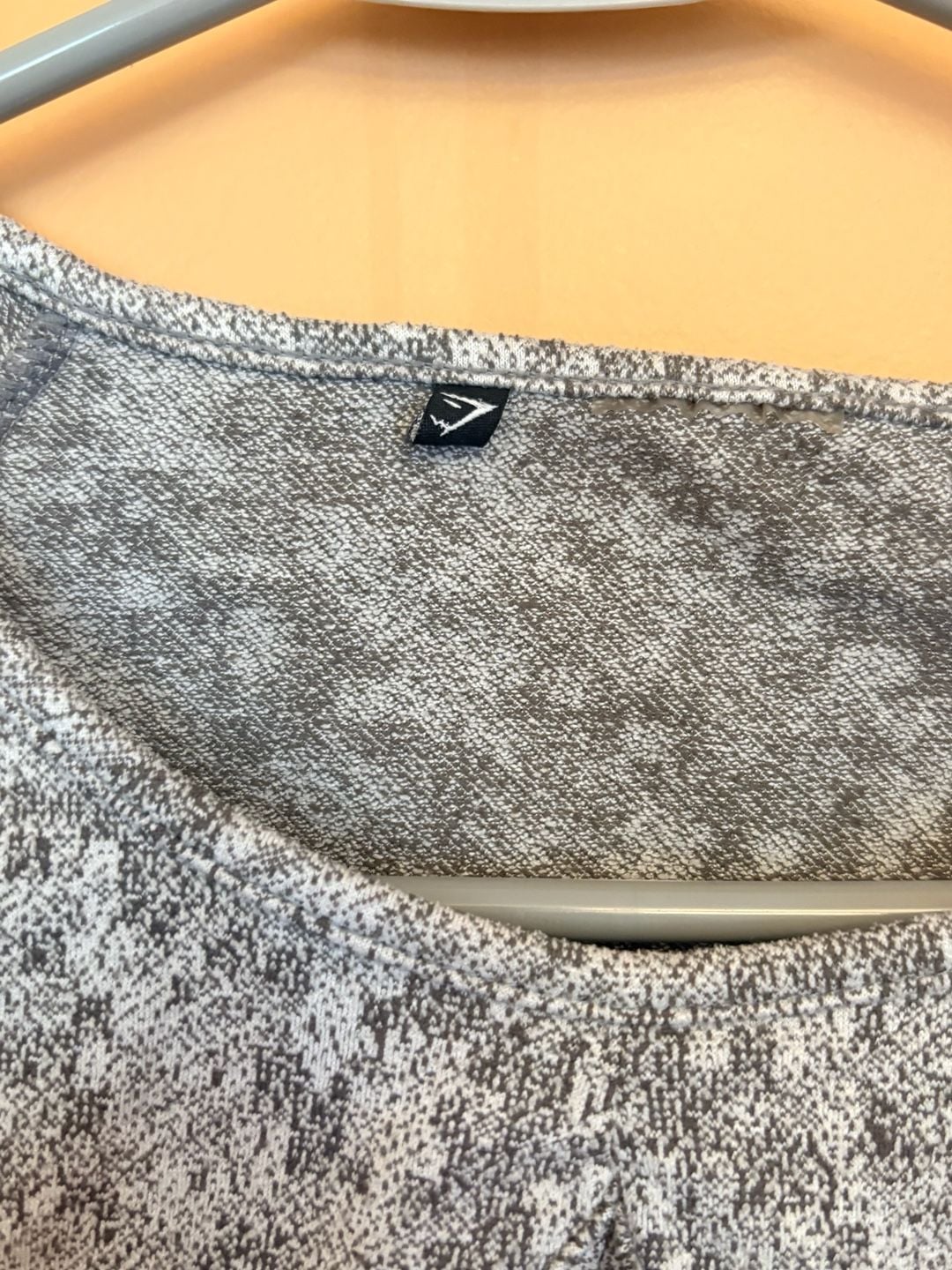 Gymshark Fleur texture long sleeve crop top Size:... 6