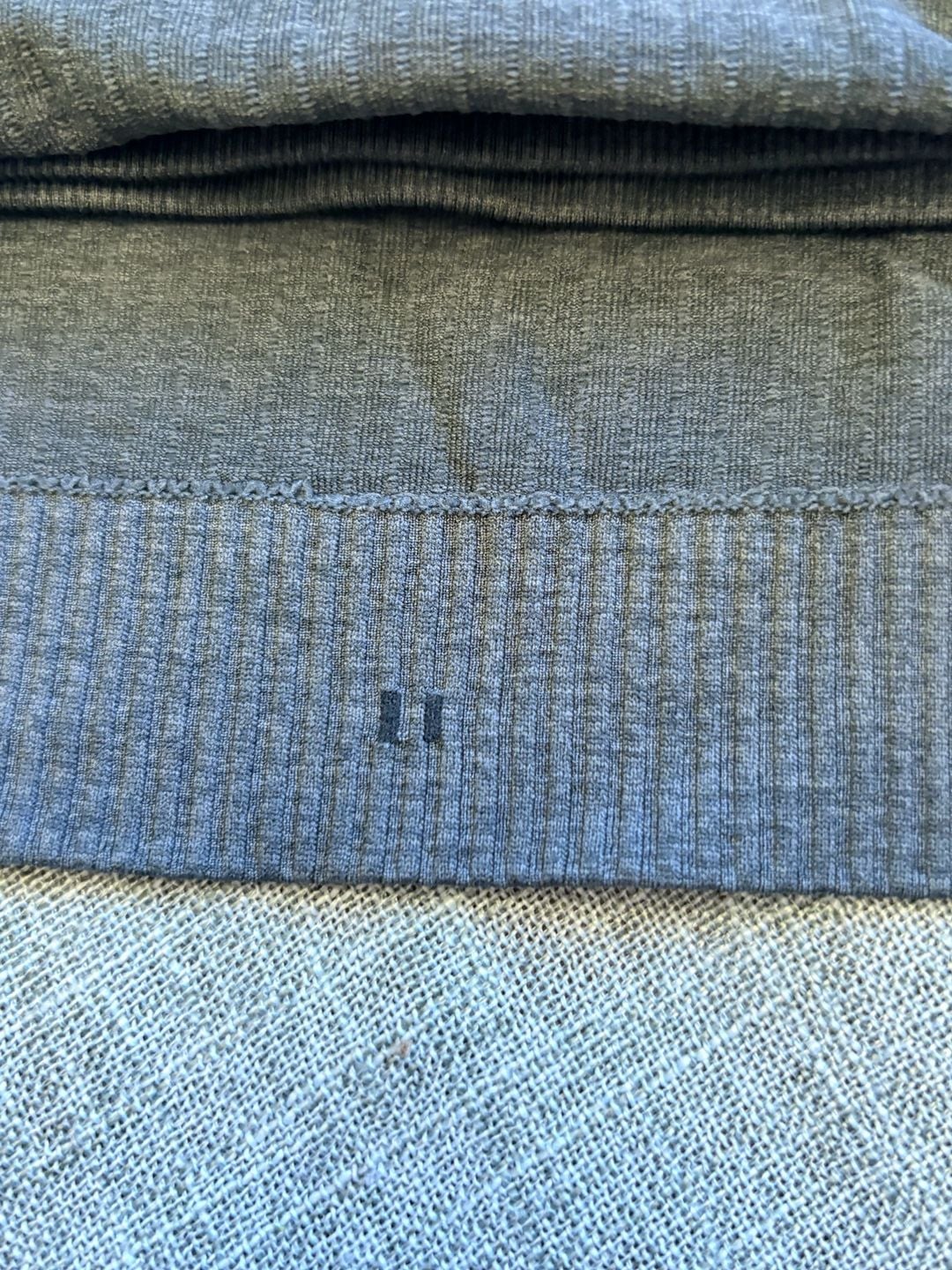 Lululemon Ebb to Street Long-Sleeve Crop Top Size 4 6