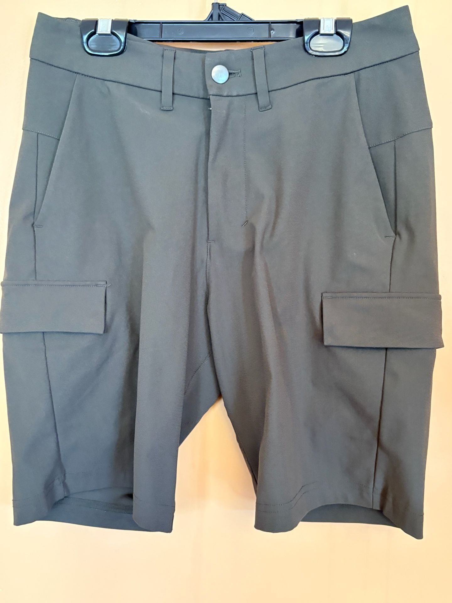 NWOT Lululemon Commission Cargo Shorts Size 28 Dark Olive 2