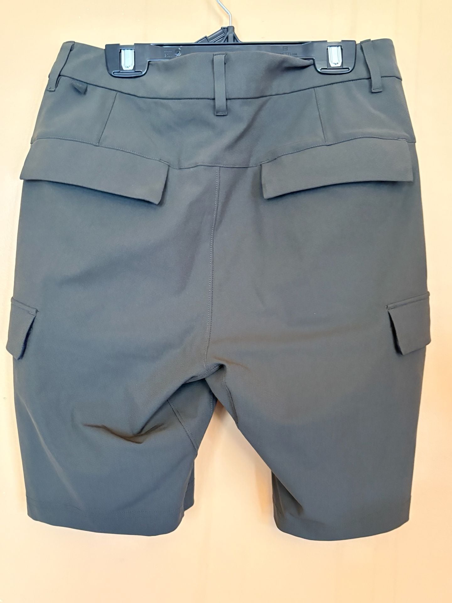 NWOT Lululemon Commission Cargo Shorts Size 28 Dark Olive 4