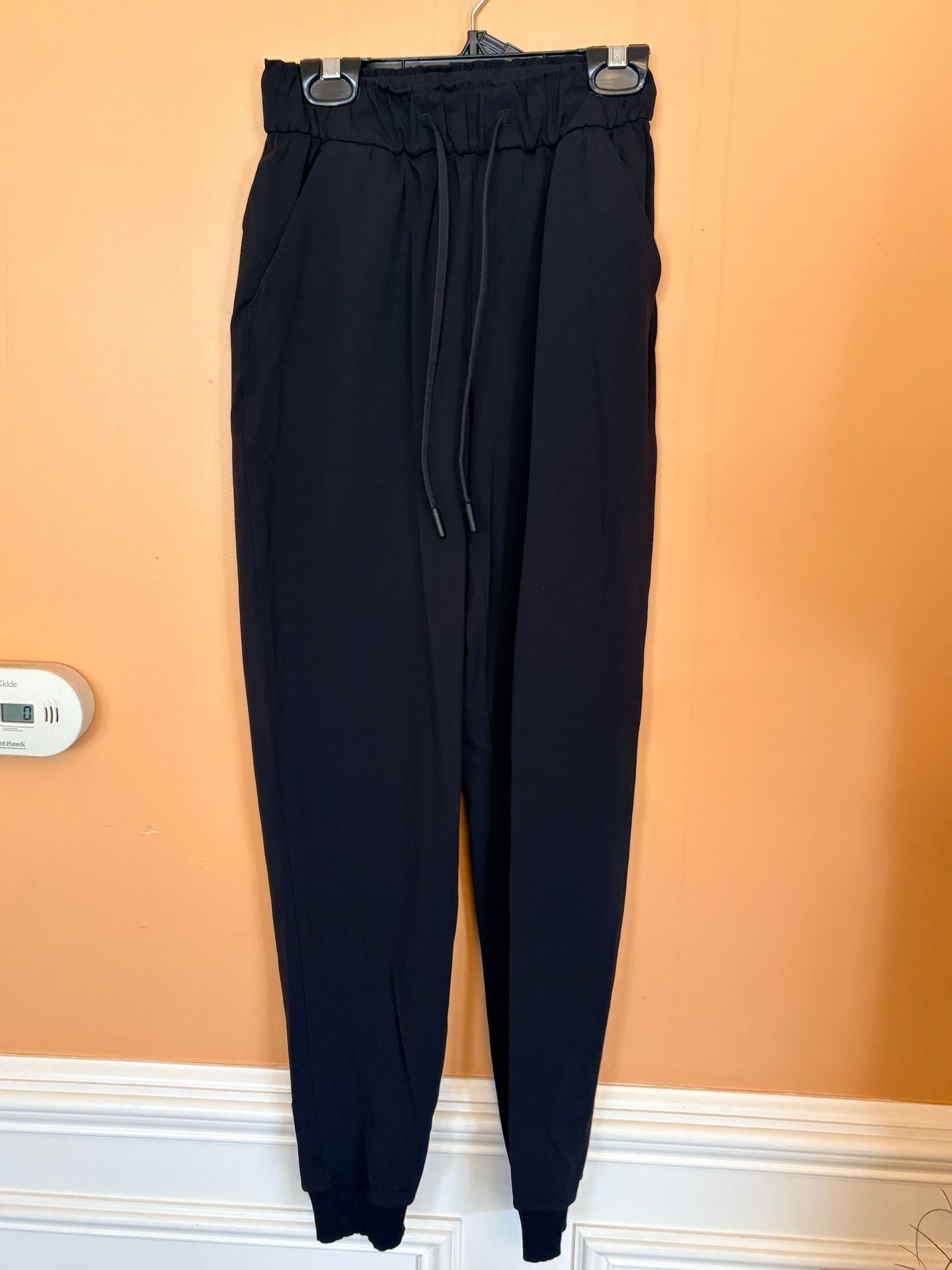 Lululemon On the Fly Jogger Black Size 6 3