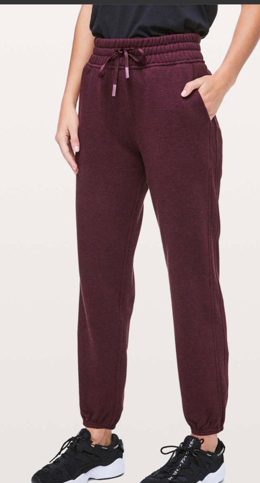 Lululemon plush times joggers size 6 2