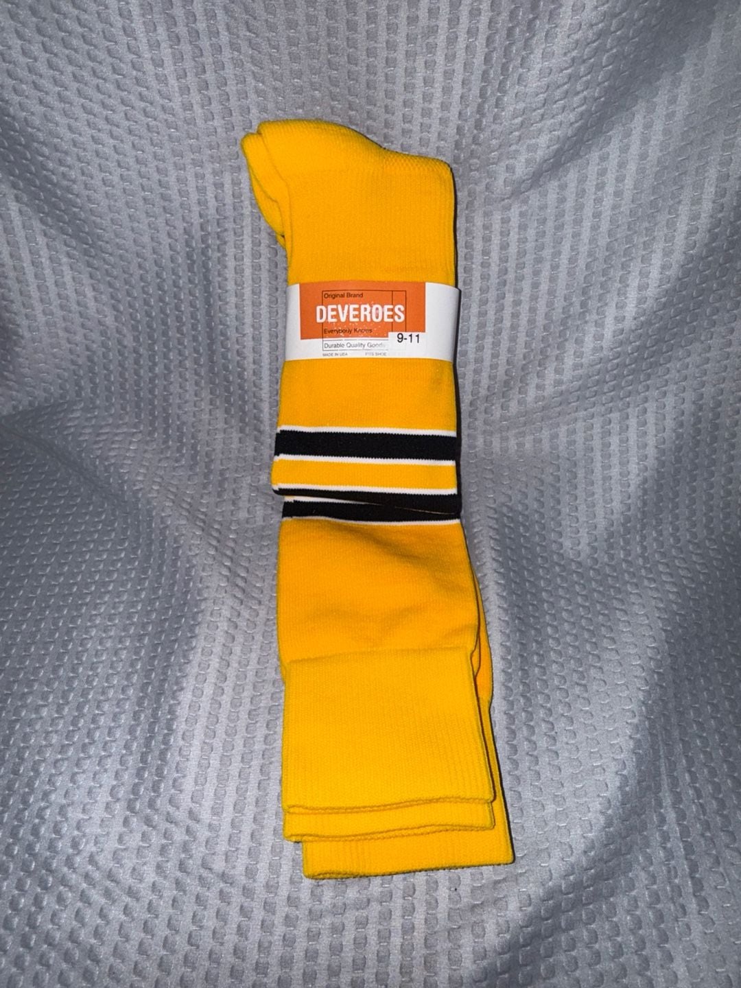 2 pack Deveroes Yellow Striped Athletic Crew Socks Size 9-11 1