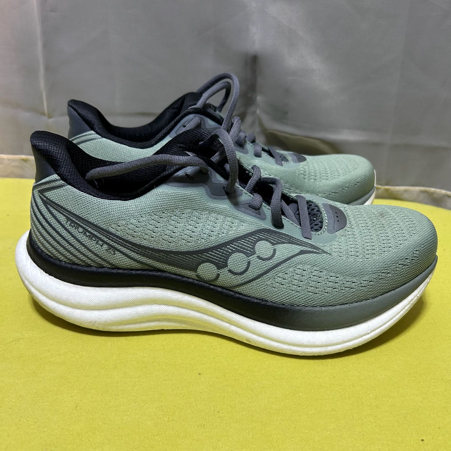 Saucony Triumph 23 Men's Running Shoes Iceberg Carbon Size 8.5 Wide 3