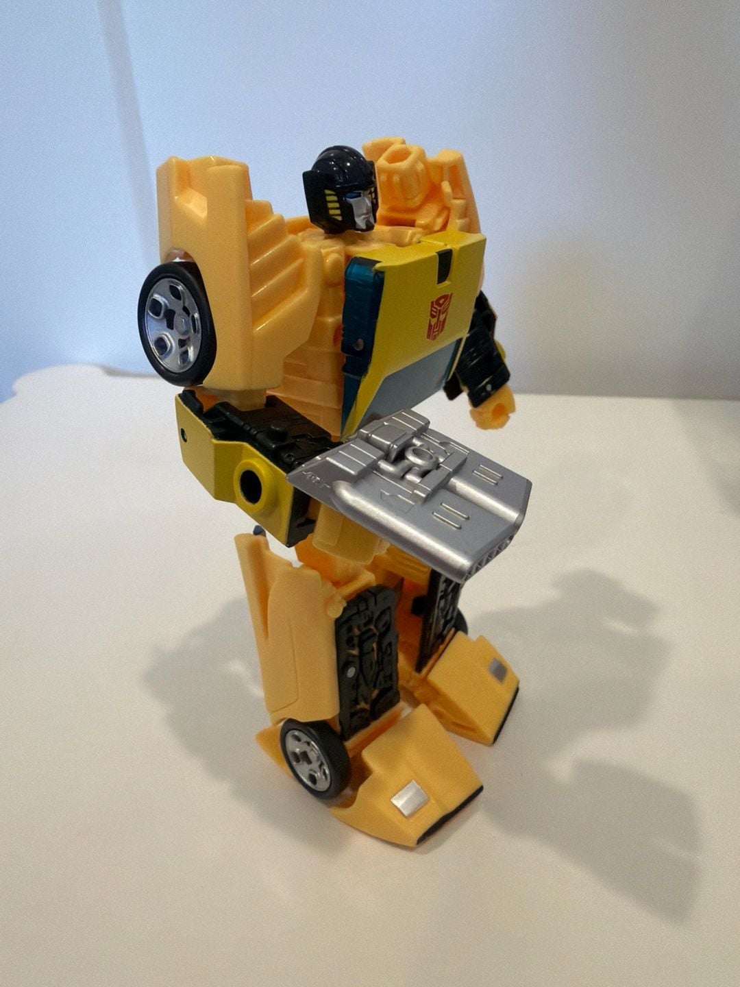 Transformers War for Cybertron: Earthrise Deluxe Class WFC-E36 Sunstreaker 8