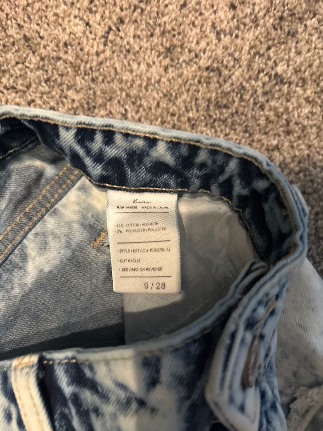 KanCan Acid Wash Distressed Cuffed Denim Shorts Size 9/28 4