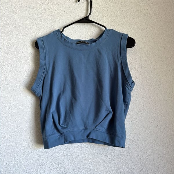 Arrive Guide Women's Cinched Waist Sleeveless Crop Top, Size Medium