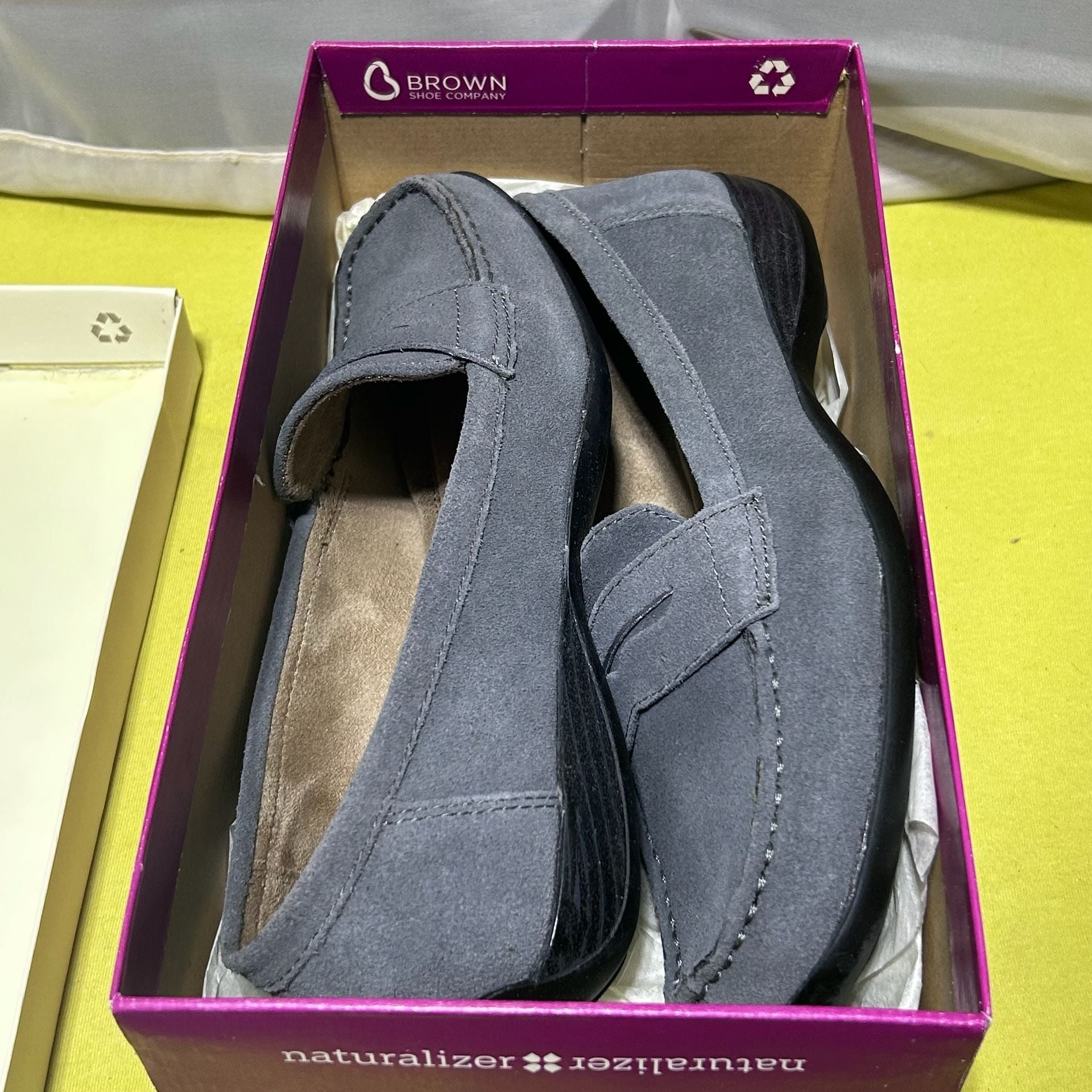 Naturalizer Carletta Grey Suede Penny Loafers 9