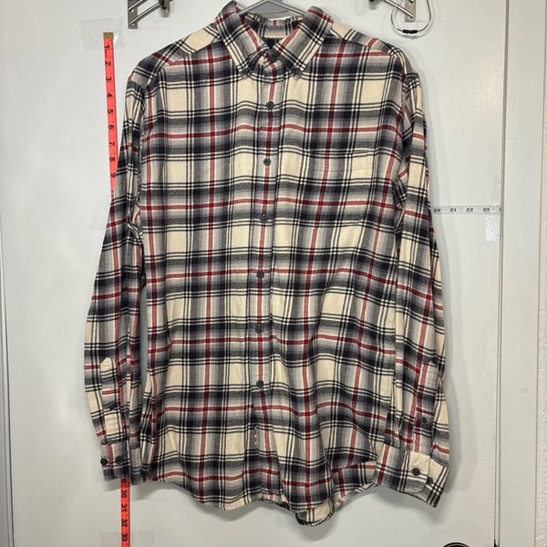 F: Croft & Barrow Men's Plaid Flannel Button Down Shirt, Size M