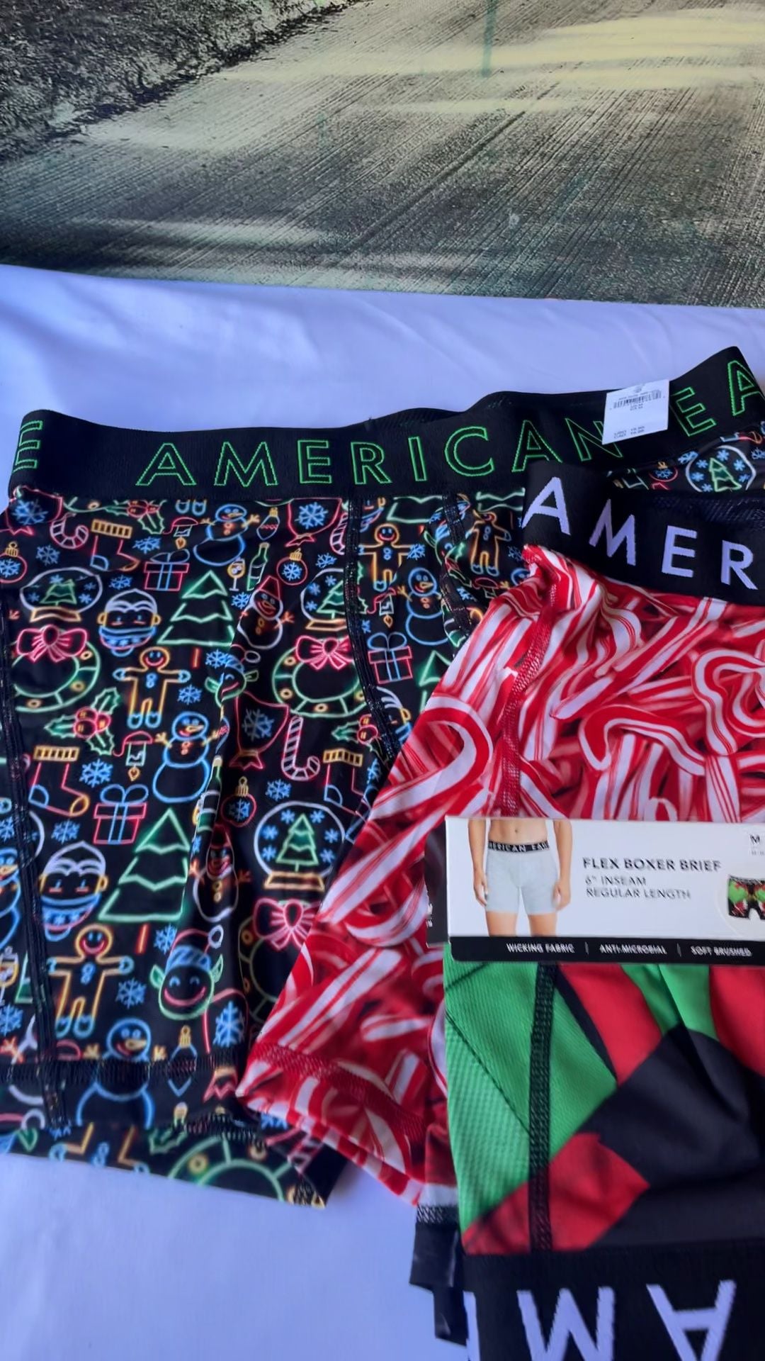 American Eagle Men's Holiday Boxers & Boxer Briefs 3-Pack Size Medium 5