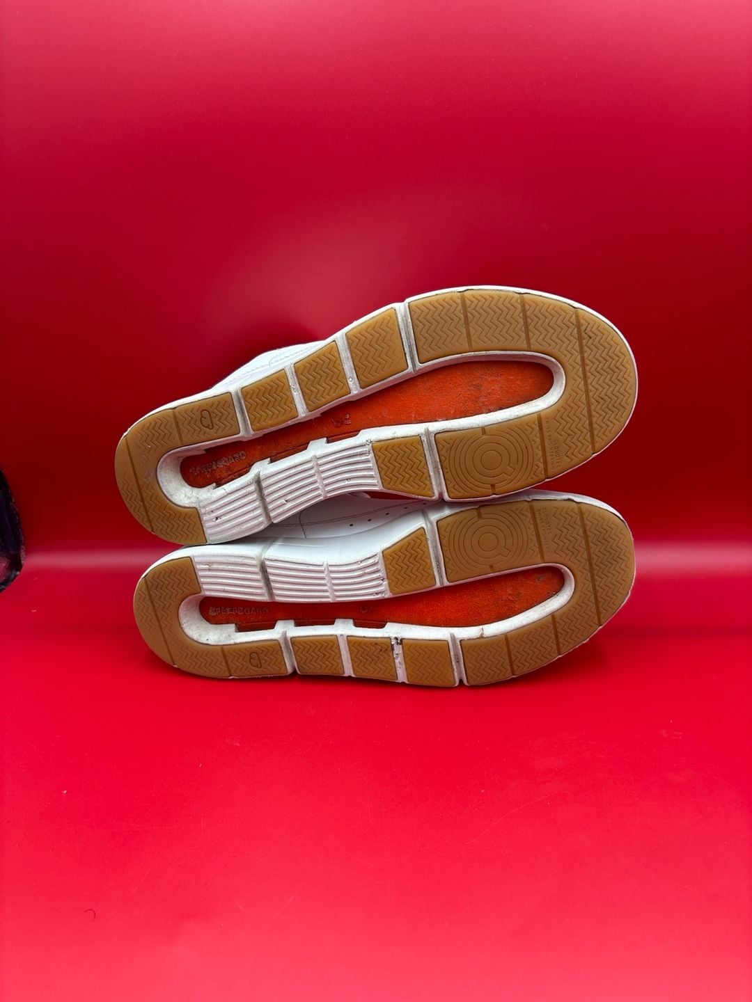 On Running The Roger Clubhouse White Orange Women's Size 8.5 6