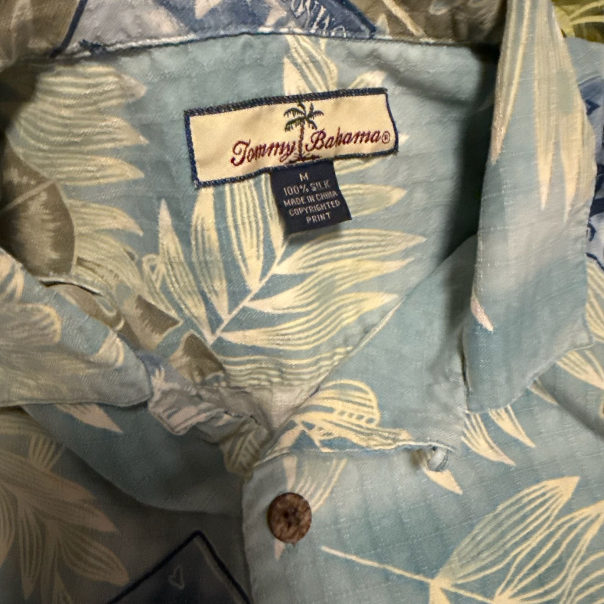 Tommy Bahama Relax 100% Silk Tropical Hawaiian Shirt Size M 5
