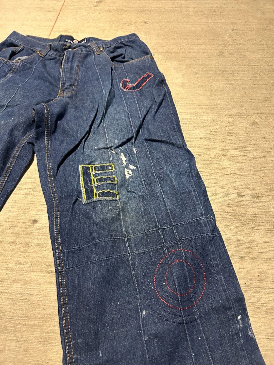 Y2K Urban Edge Baggy Embroidered Patch Paint Splatter Jeans 6