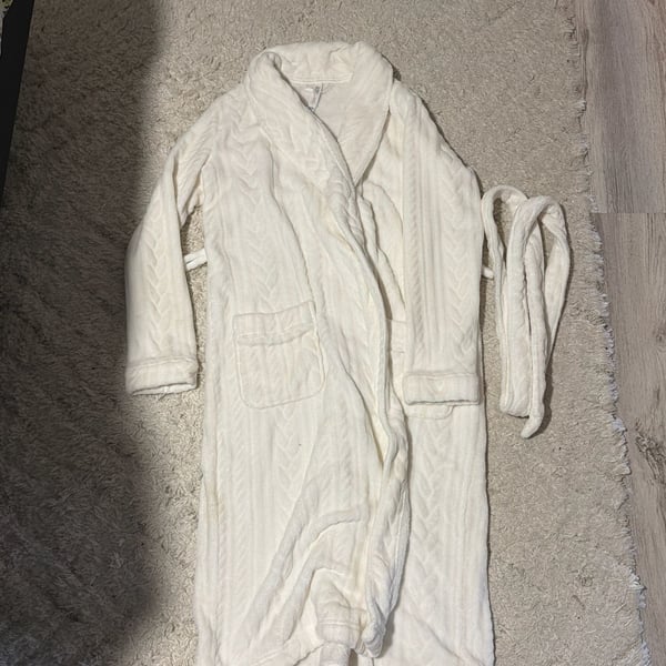 Gilligan & O'Malley White Plush Chevron Textured Bathrobe Size XS/S