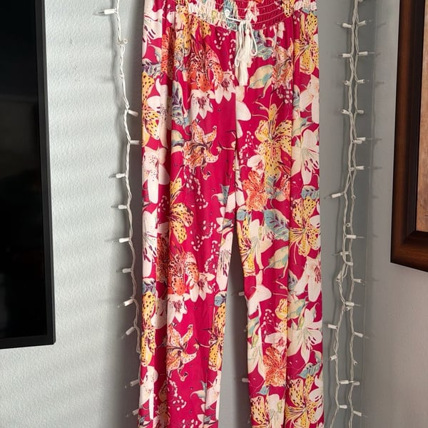 West Loop Floral Lily Print Wide Leg Smocked Waist Pants Size Medium