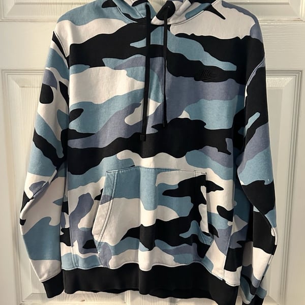 Nike Sportswear Club Fleece Blue Camo Hoodie Size M