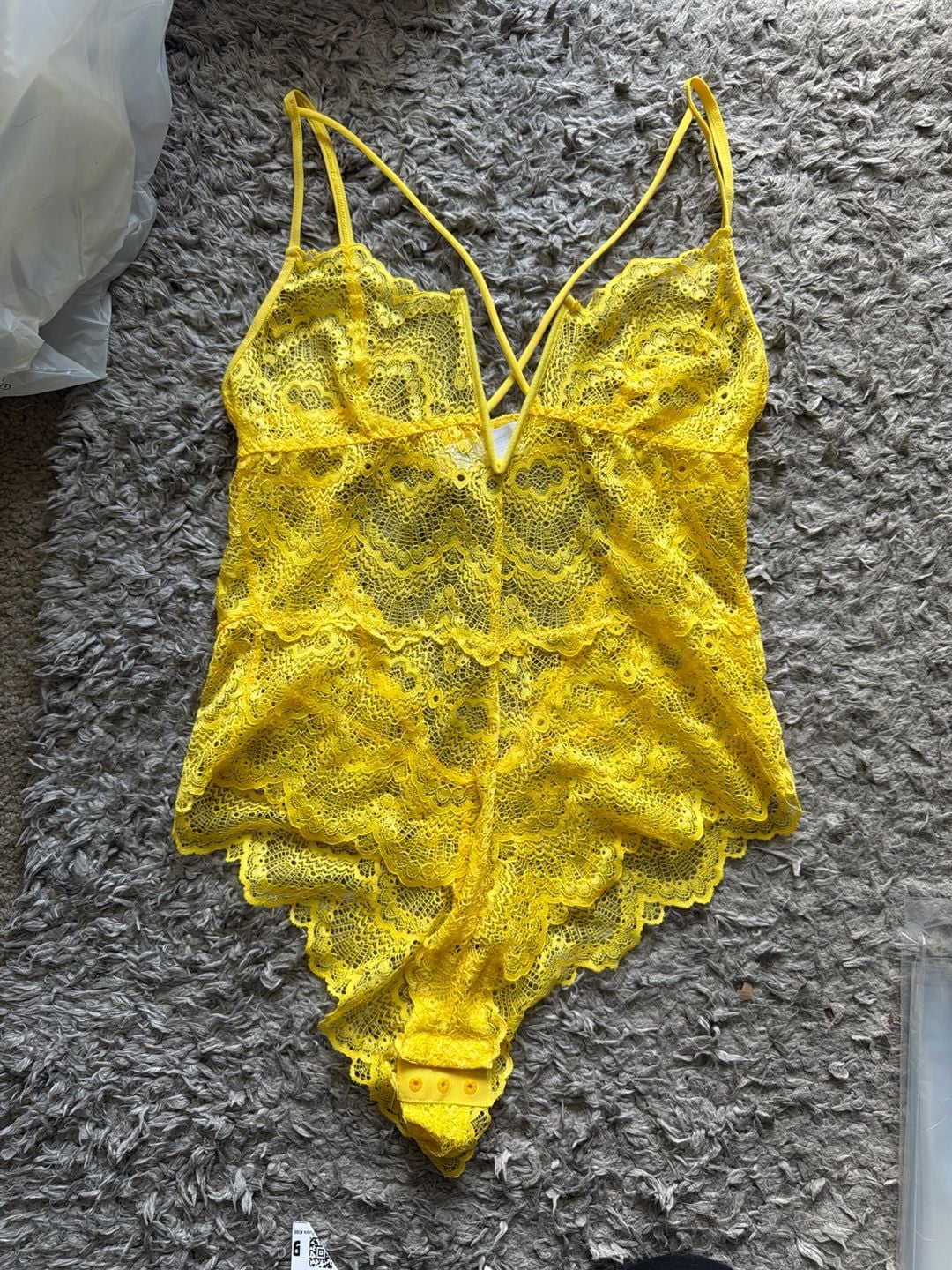 Cosmopolitan Yellow Scalloped Lace Bodysuit Teddy Size M 1