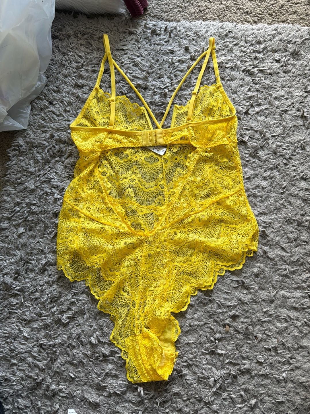 Cosmopolitan Yellow Scalloped Lace Bodysuit Teddy Size M 4