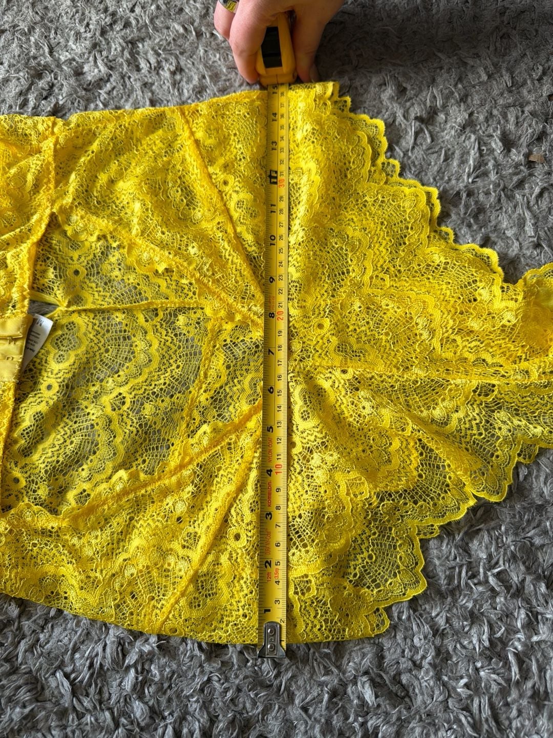 Cosmopolitan Yellow Scalloped Lace Bodysuit Teddy Size M 6