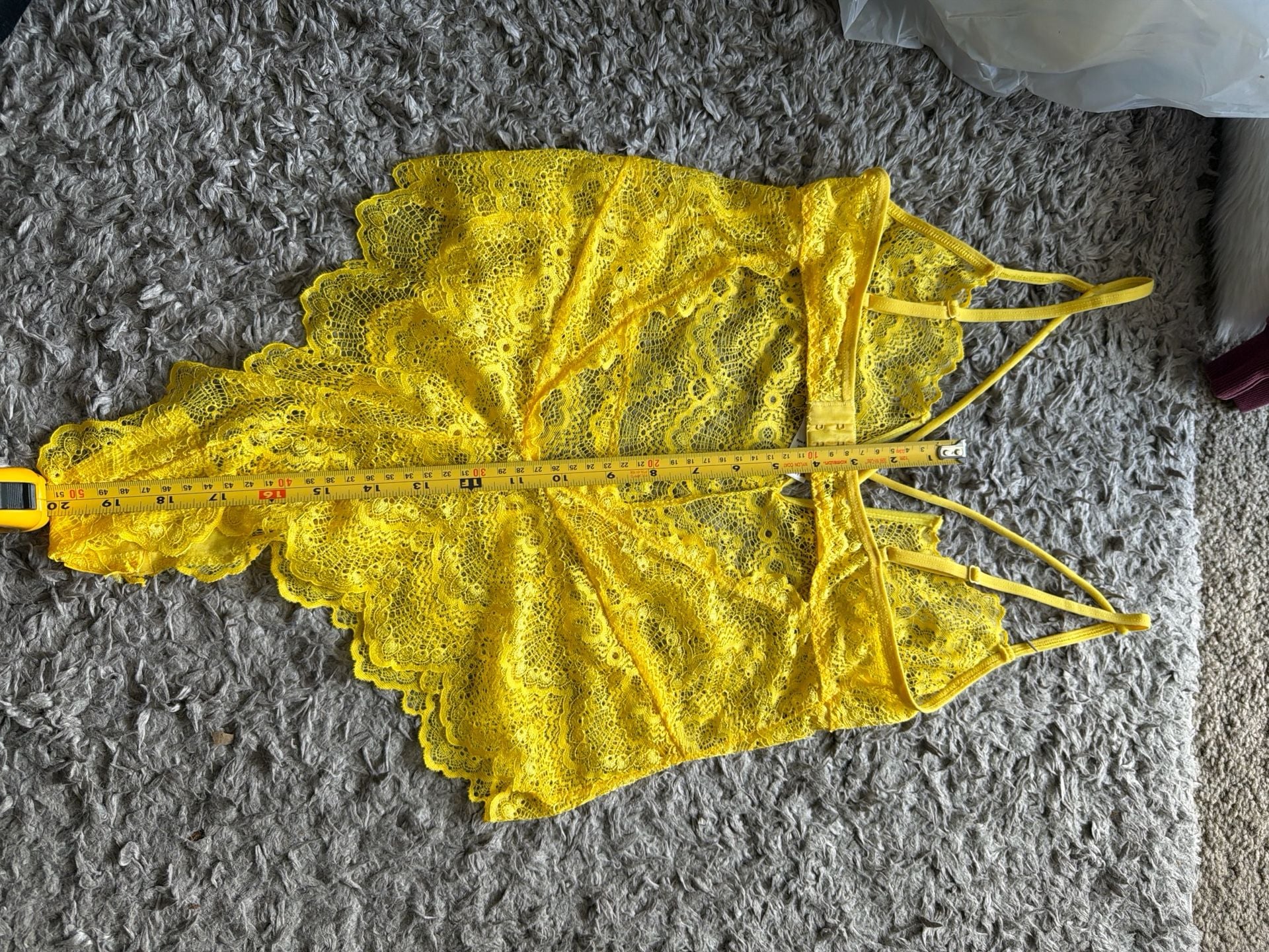 Cosmopolitan Yellow Scalloped Lace Bodysuit Teddy Size M 7