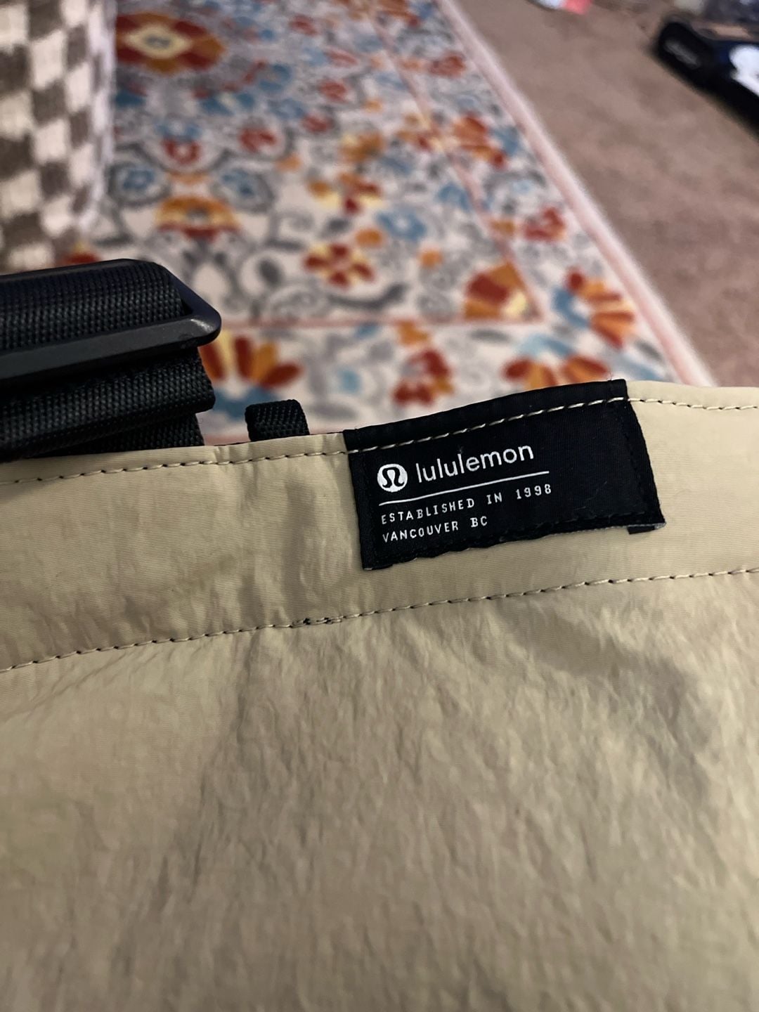 Lululemon Clean Lines Tote 22L Bag O/S Trench Tan 3