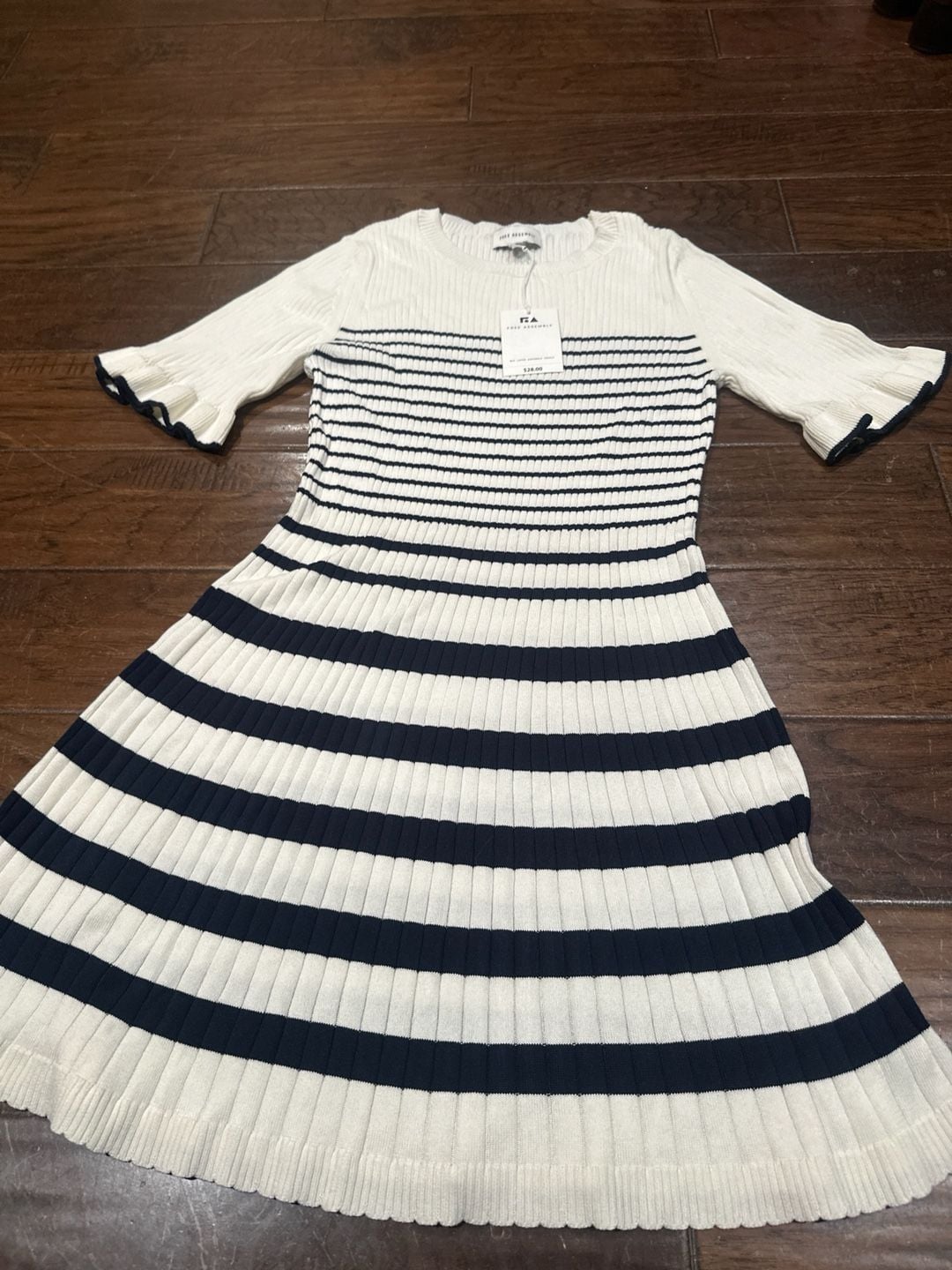 Free Assembly Women's Striped Knit Ruffle Sleeve Fit and Flare Dress, Size L 5