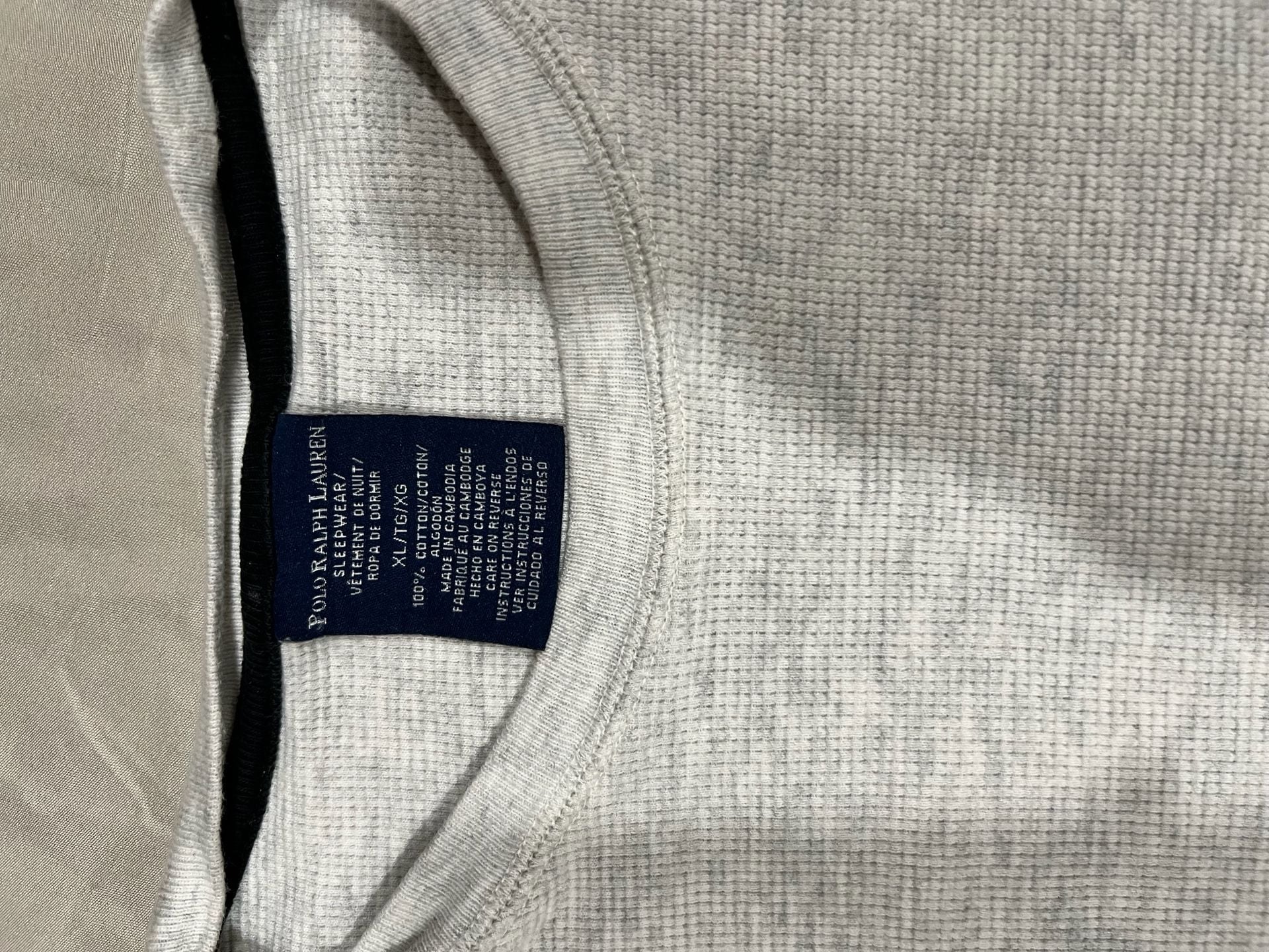 Polo Ralph Lauren Waffle Knit Long Sleeve Sleepwear Shirt Grey Size XL, has a stain infront of the shirt 3