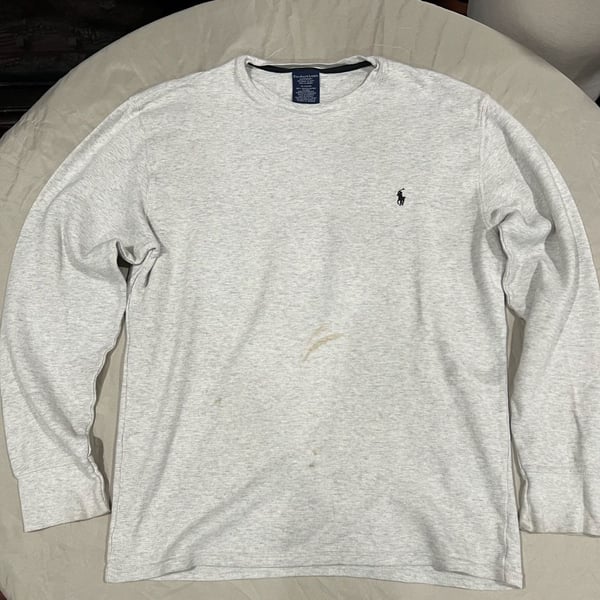 Polo Ralph Lauren Waffle Knit Long Sleeve Sleepwear Shirt Grey Size XL, has a stain infront of the shirt