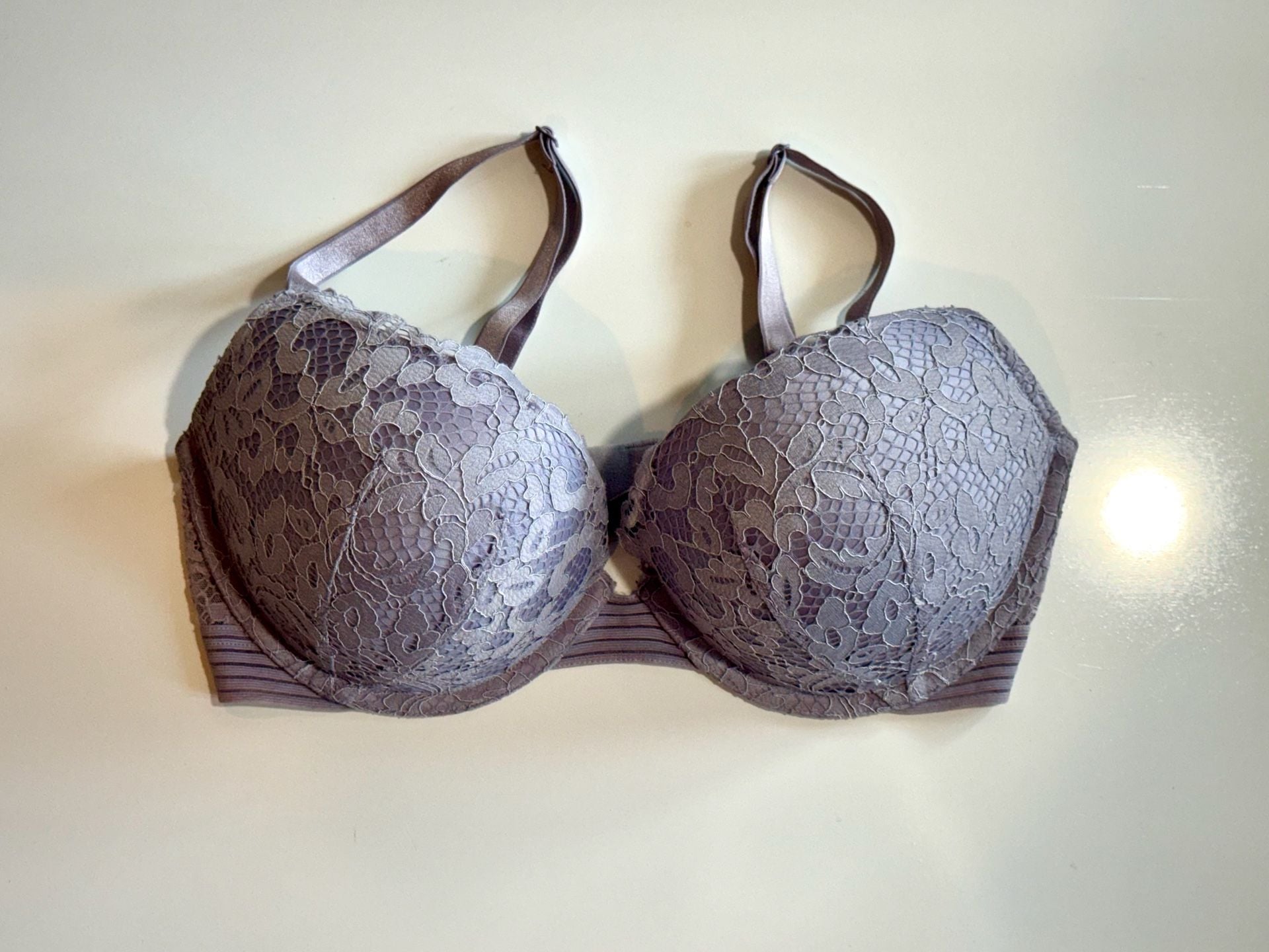 Victoria's Secret Very Sexy Lace Push-Up Bra 34D Lavender 1