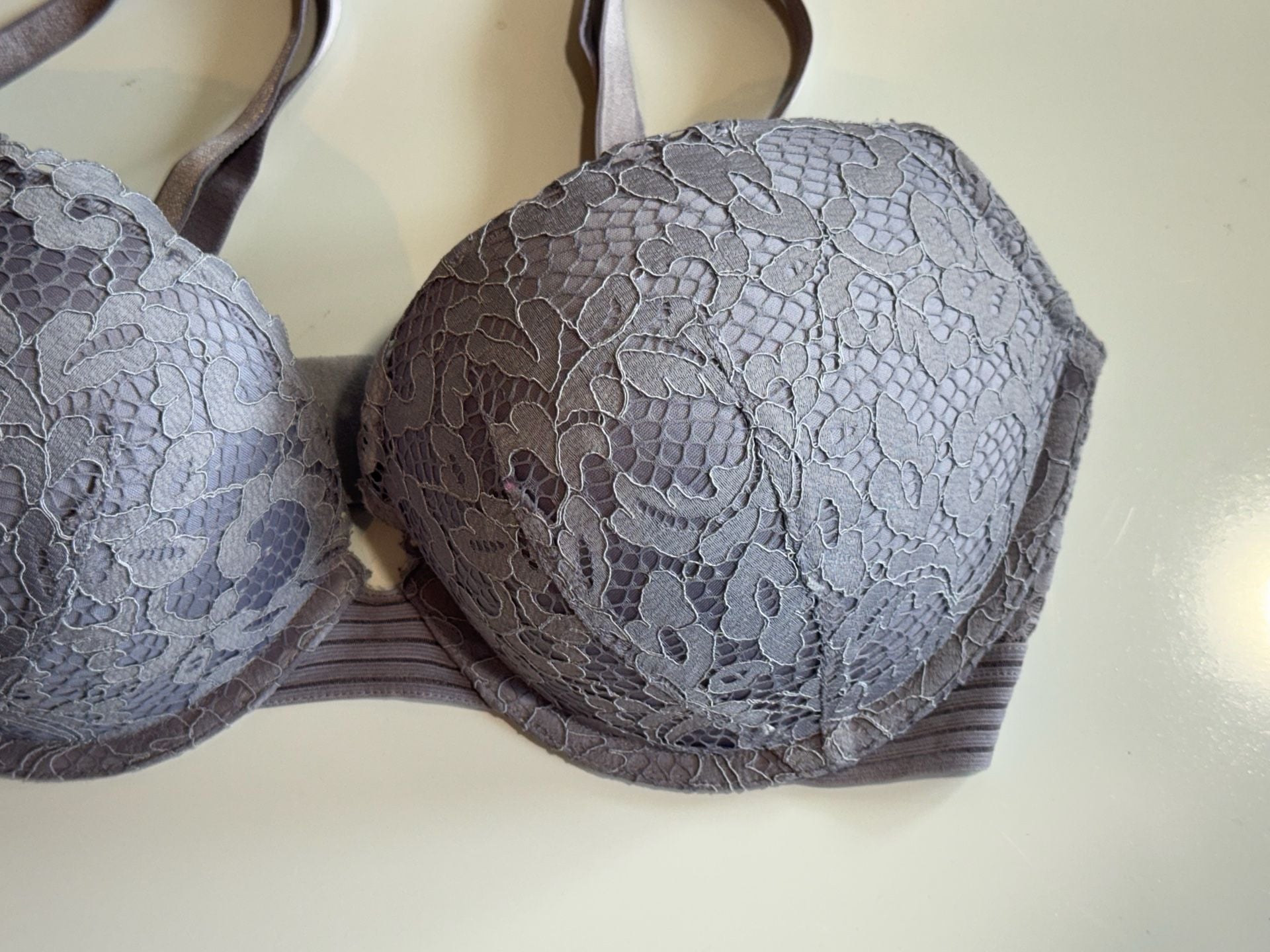 Victoria's Secret Very Sexy Lace Push-Up Bra 34D Lavender 2