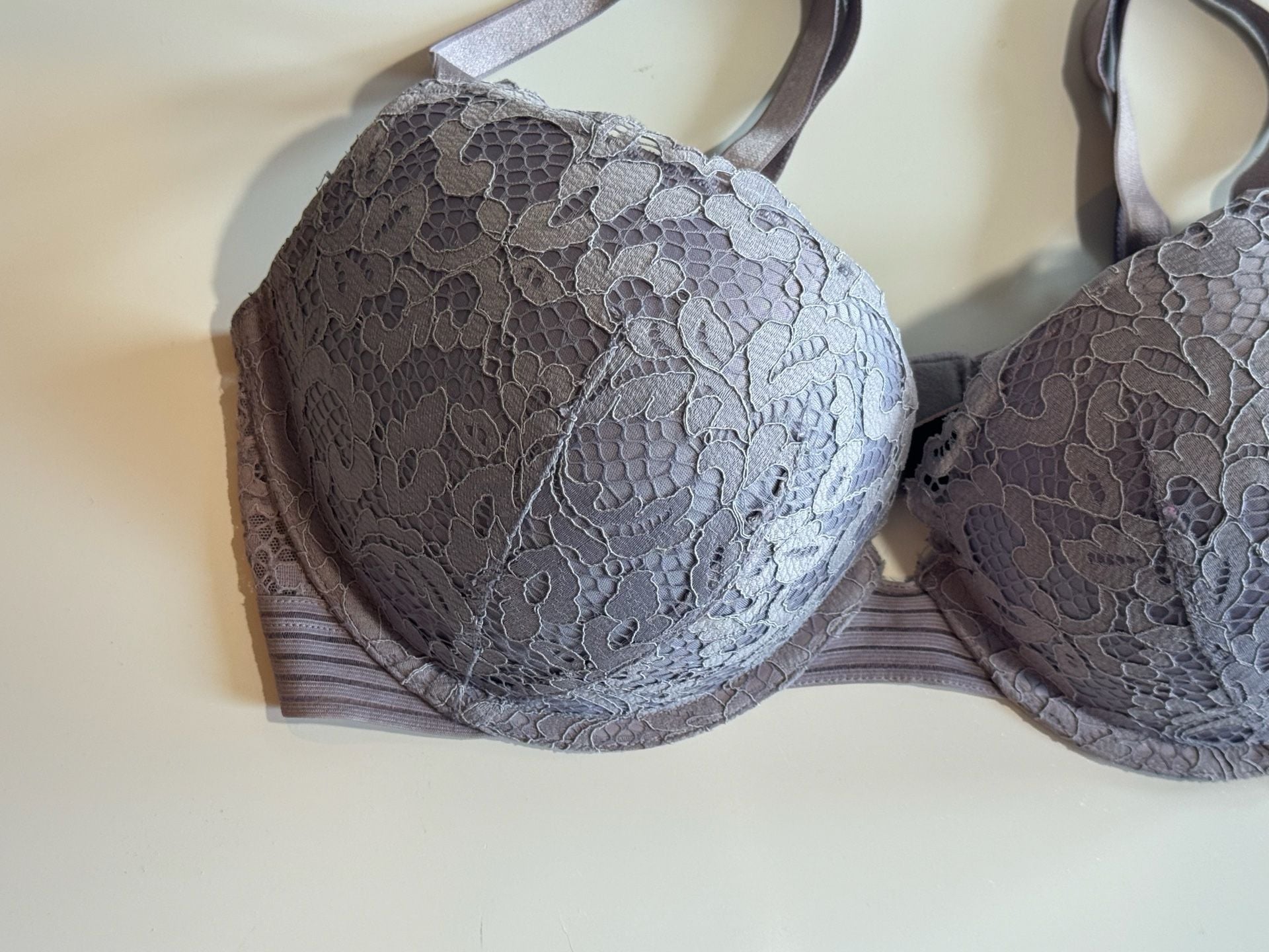 Victoria's Secret Very Sexy Lace Push-Up Bra 34D Lavender 3