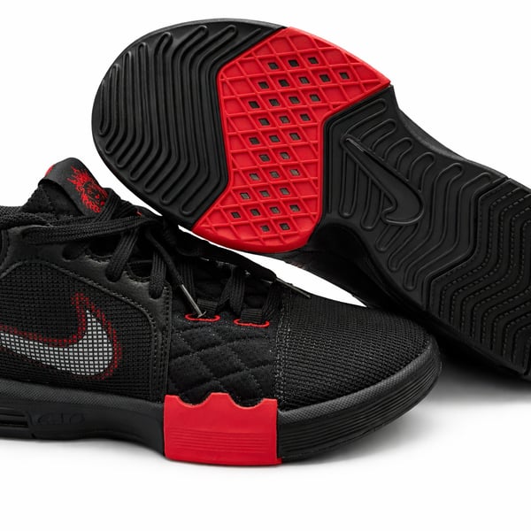 Nike LeBron Witness 8 VIII Black University Red Size 8.5