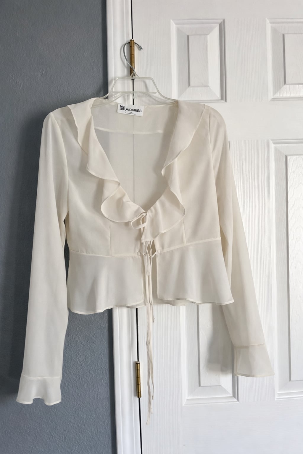 No Boundaries Almond Ruffle Woven Tie-Front Top, Size XS (0-2) 5