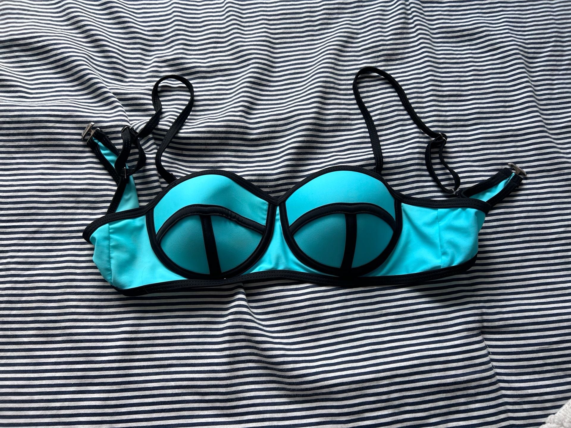 2010s cute bikini top 1