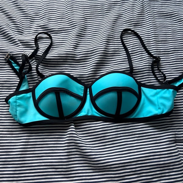 2010s cute bikini top