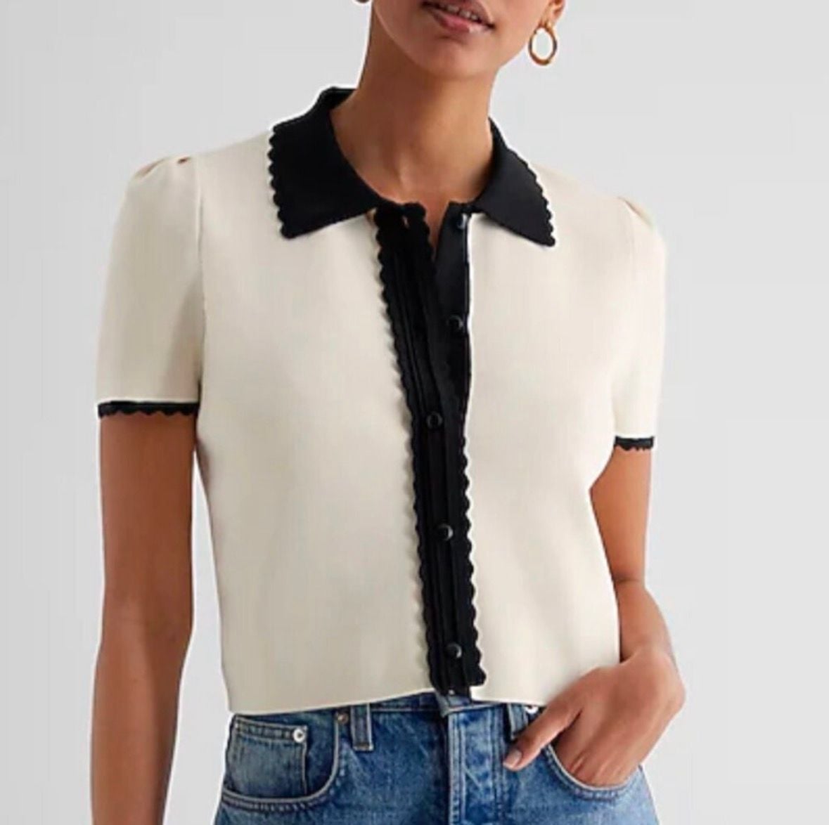 Truth by Republic White Scalloped Trim Knit Button-Up Top Size XS 2