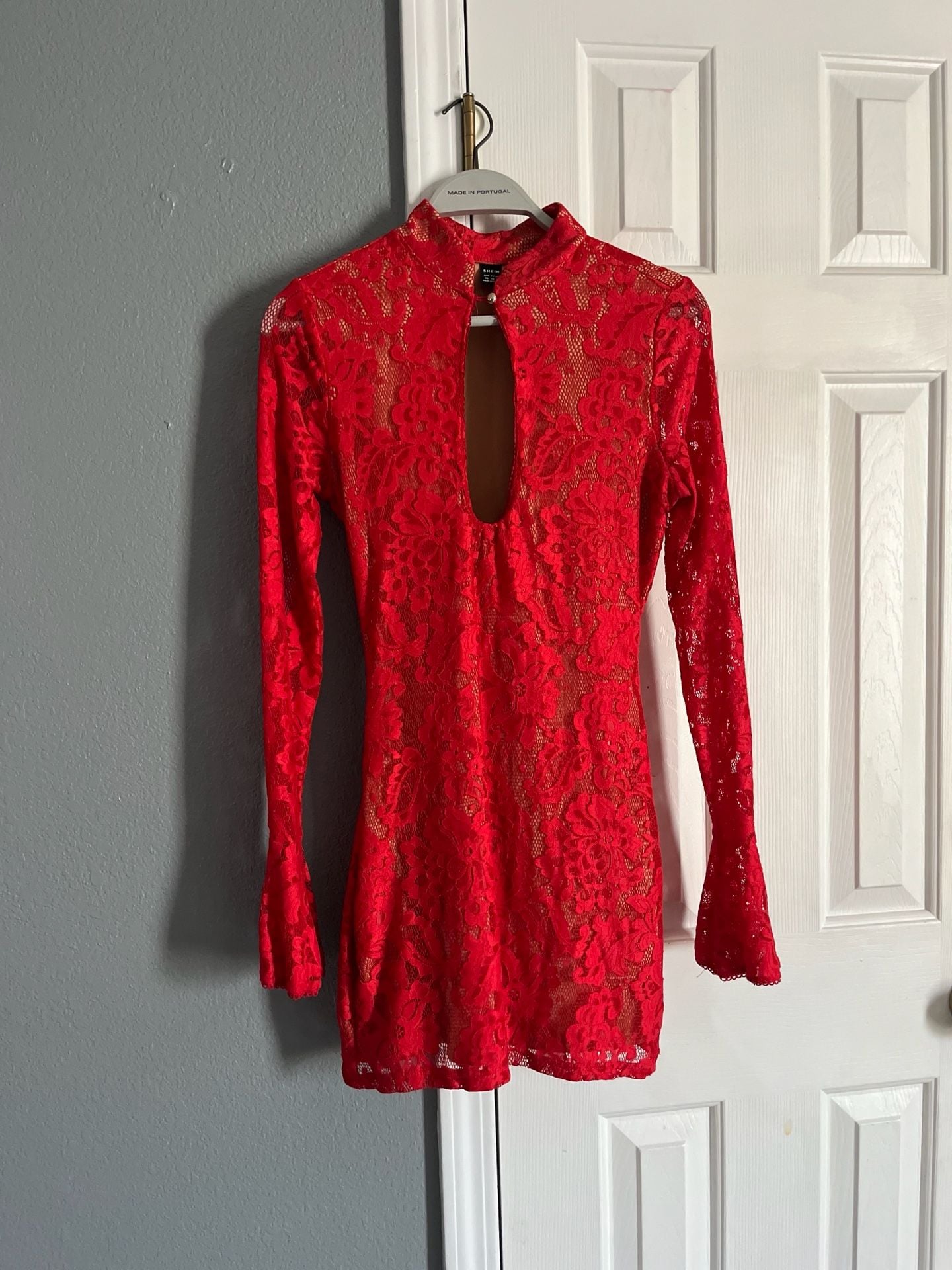 SHEIN Red Floral Lace Keyhole Mock Neck Mini Dress Size XS 2