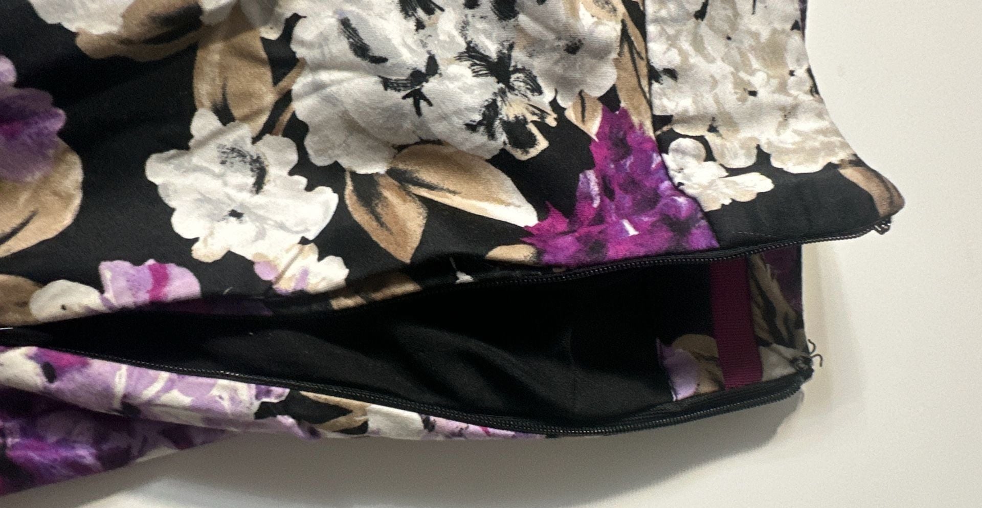 White House Black Market Purple Floral Hydrangea Print Skirt Size 8 6