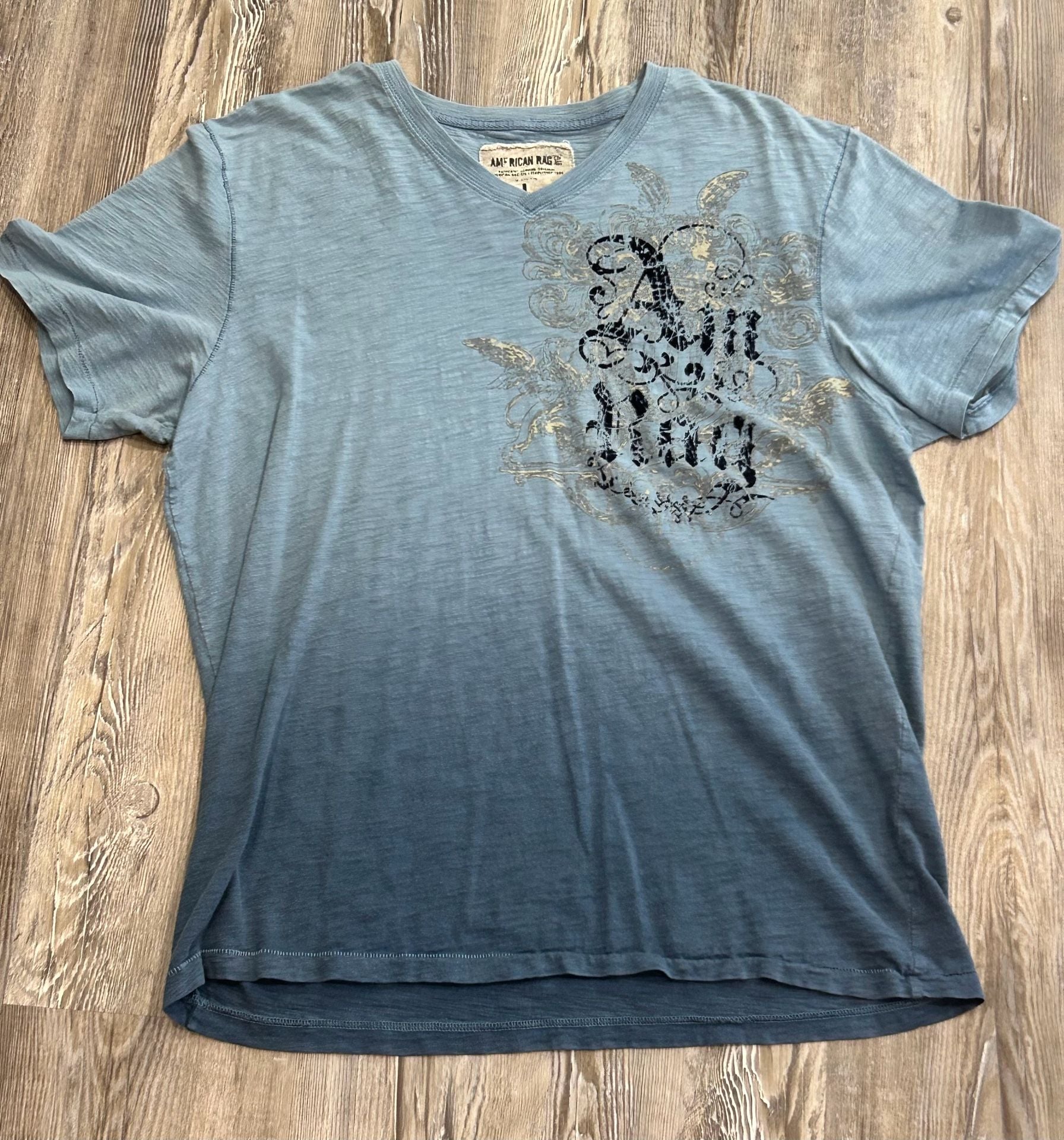 American Rag Men's Blue Ombre Graphic V-Neck T-Shirt Size L 2