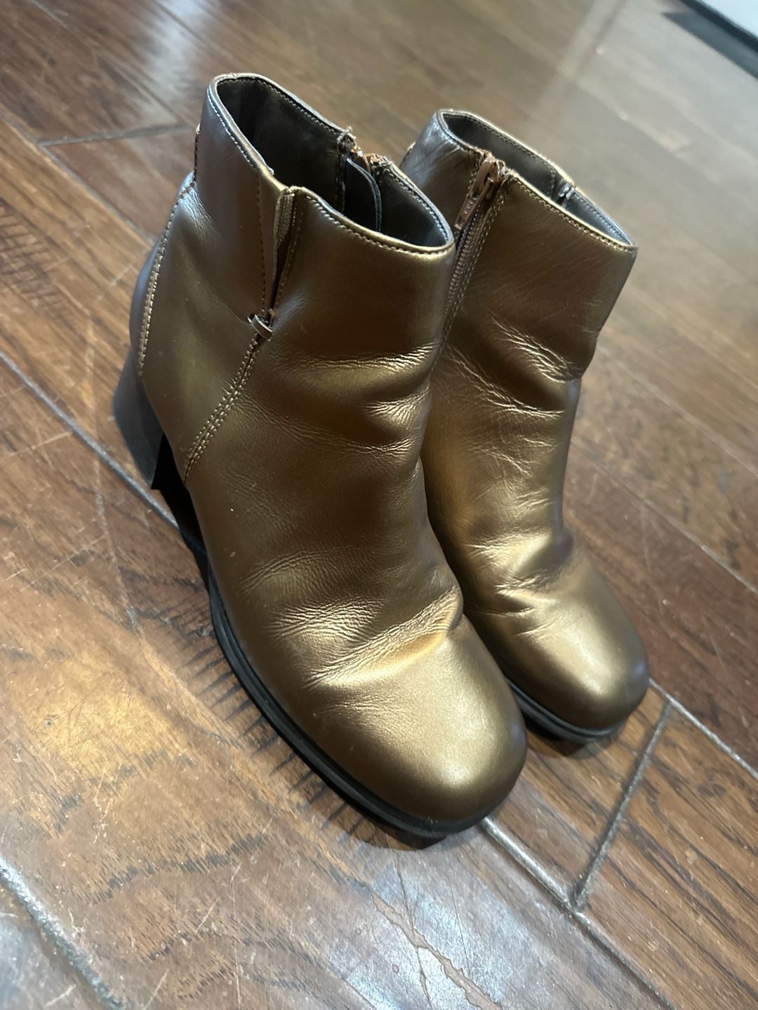 AJ Valenci Metallic Bronze Leather Block Heel Ankle Boots Size 7.5 M 1