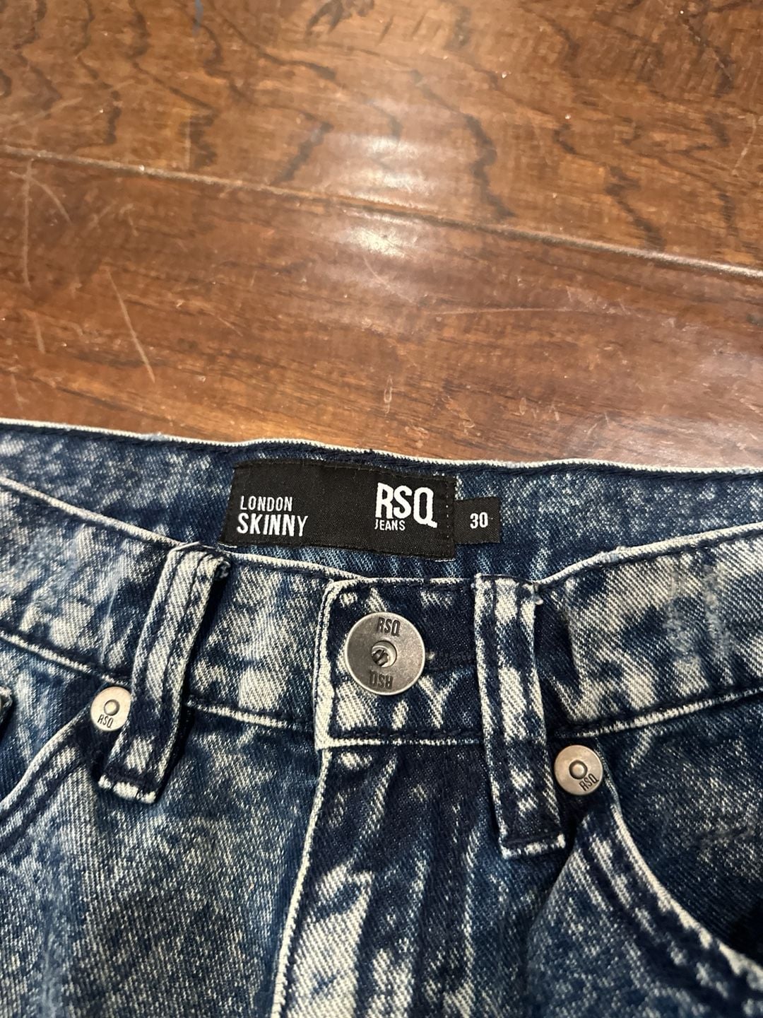 RSQ London Skinny Distressed Acid Wash Denim Shorts Size 30 3
