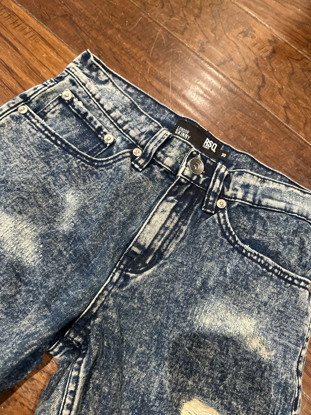 RSQ London Skinny Distressed Acid Wash Denim Shorts Size 30 4