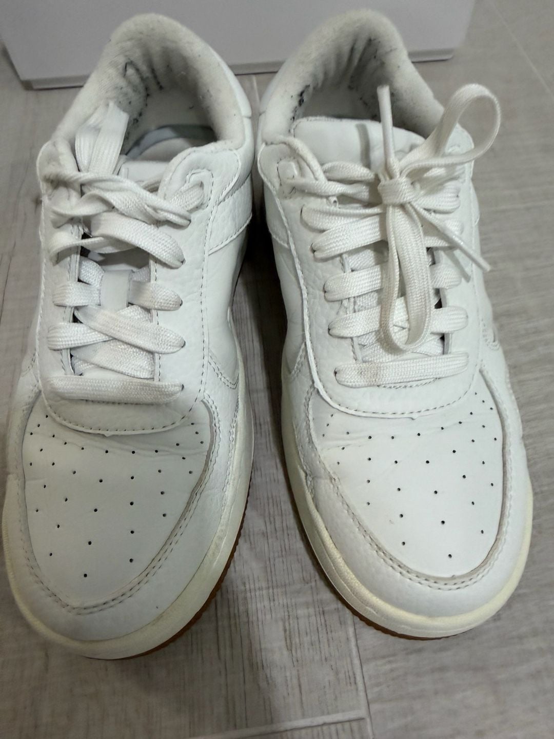 Alo X 01 Classic White Leather Sneakers w/ Gum bottom  8