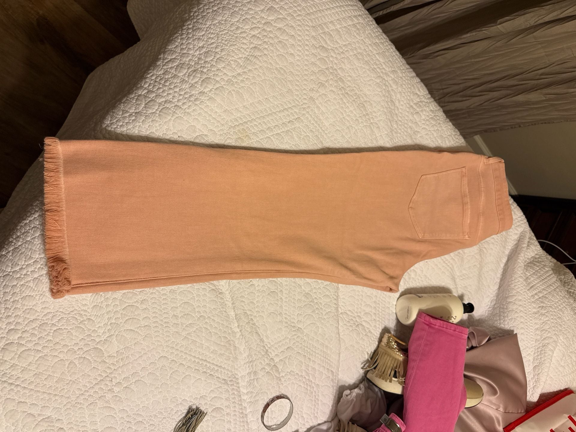 Vervet High Rise Frayed Hem Wide Leg Jeans in Apricot Size 31 5