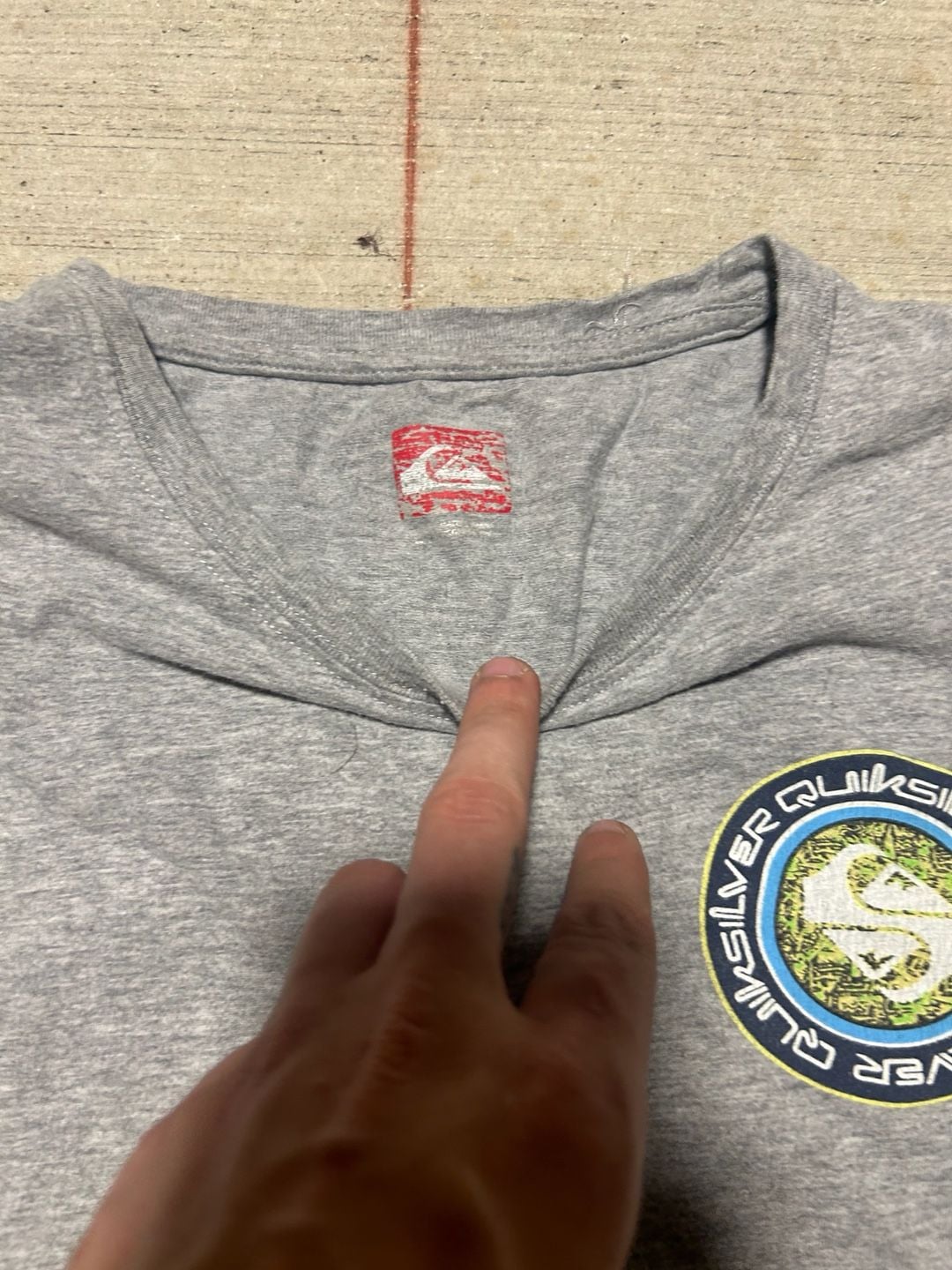 Y2K Quiksilver Men's Grey Graphic Logo Short Sleeve T-Shirt 4