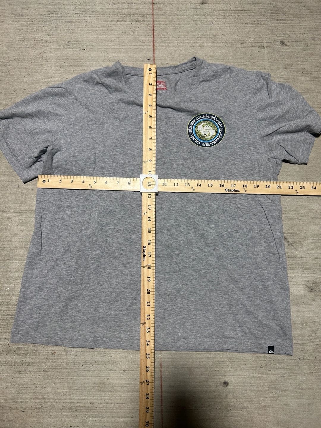 Y2K Quiksilver Men's Grey Graphic Logo Short Sleeve T-Shirt 5