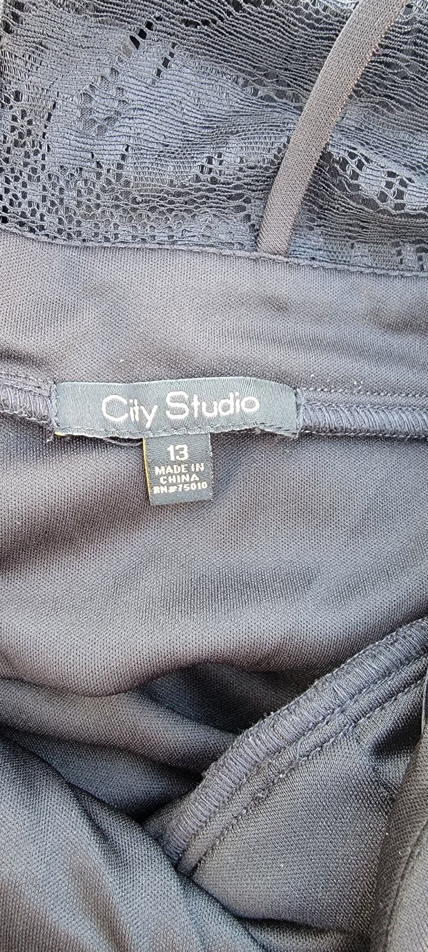 City Studio Lace-Back Bodycon Dress Size 13 6